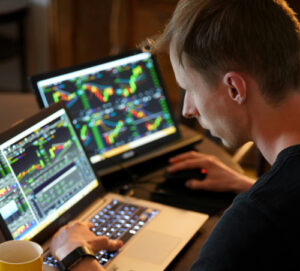 adam-nowakowski-MFms-wkv3Ow-unsplash